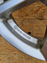 Load image into Gallery viewer, 1x Alufelge 16 Zoll 6.5" 5x114.3 50ET KBA51643 Hyundai I Rim Wheel FEL8082568376fu