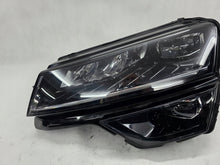 Laden Sie das Bild in den Galerie-Viewer, Frontscheinwerfer Skoda Karoq 57B941015F Links Scheinwerfer Headlight SCH8848469214yo