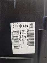 Laden Sie das Bild in den Galerie-Viewer, Frontscheinwerfer Renault Clio IV 260102104R Rechts Scheinwerfer Headlight SCH7700060541cm