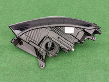 Laden Sie das Bild in den Galerie-Viewer, Frontscheinwerfer Skoda Enyaq IV 5LB941016GBAX Rechts Scheinwerfer Headlight SCH7732470897lo
