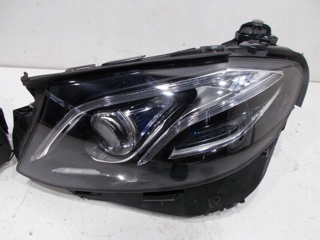 Frontscheinwerfer Mercedes-Benz A2139067506KZ LED Ein Stück (Rechts oder Links)