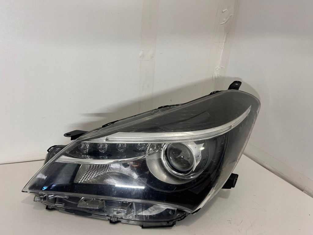 Frontscheinwerfer Toyota Yaris 811300DA50 811300DA60 Links Headlight SCH5914015795ei