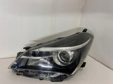Laden Sie das Bild in den Galerie-Viewer, Frontscheinwerfer Toyota Yaris 811300DA50 811300DA60 Links Headlight SCH5914015795ei