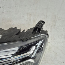 Laden Sie das Bild in den Galerie-Viewer, Frontscheinwerfer Dacia Duster 260602287R Full LED Ein Stück (Rechts oder Links)