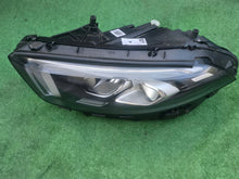 Laden Sie das Bild in den Galerie-Viewer, Frontscheinwerfer Mercedes-Benz W177 A1779064703 Links Scheinwerfer Headlight SCH6791078098qm