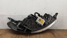 Laden Sie das Bild in den Galerie-Viewer, Frontscheinwerfer Peugeot 407 Coupe 15490 Links Scheinwerfer Headlight SCH8372787132wx