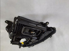 Laden Sie das Bild in den Galerie-Viewer, Frontscheinwerfer Mercedes-Benz W213 A2139061505 LED Links Headlight SCH2610451833qw