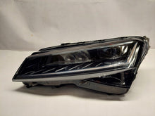 Laden Sie das Bild in den Galerie-Viewer, Frontscheinwerfer Skoda Superb 3V1941015G Full LED Links Scheinwerfer Headlight