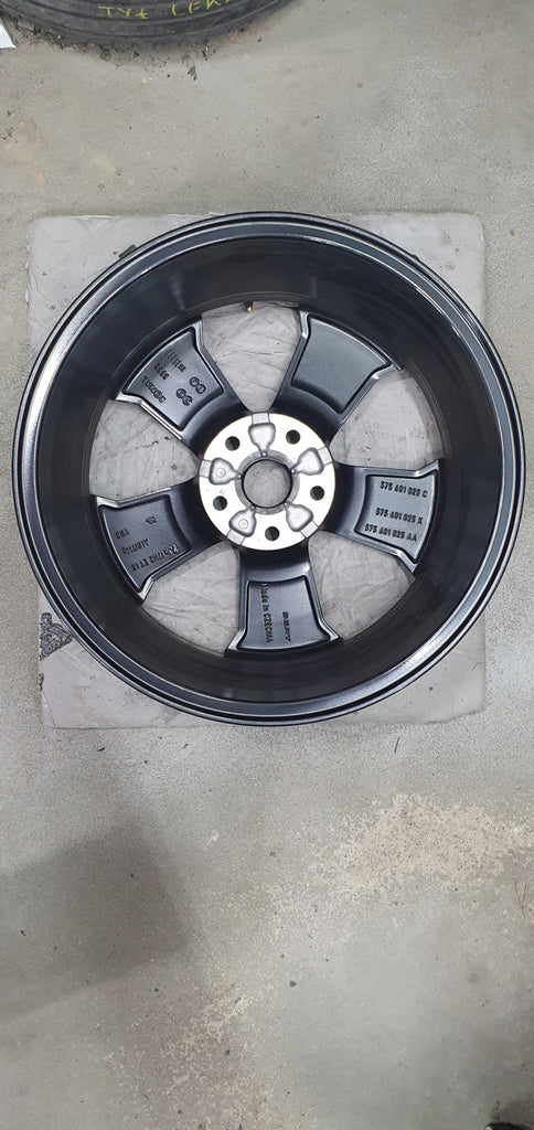1x Alufelge 17 Zoll 7.0" 5x112 45ET Glanz Graphit 575601025C- Mg Ateca Kh7 Khp FEL7194936244pv
