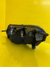 Load image into Gallery viewer, Frontscheinwerfer Opel Zafira Vivaro C 9847209880 LED Rechts Headlight SCH8680439176gz