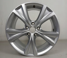 Laden Sie das Bild in den Galerie-Viewer, 1x Alufelge 17 Zoll 7.5" 5x112 46ET Glanz Silber 5FA601025C Seat Leon Rim Wheel FEL6058539042er