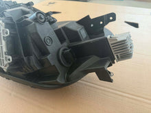 Laden Sie das Bild in den Galerie-Viewer, Frontscheinwerfer Jeep Wagoneer 68568200AA Rechts Scheinwerfer Headlight SCH5493567513ql