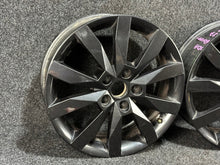 Load image into Gallery viewer, 1x Alufelge 17 Zoll 6.0" 5x112 45ET Glanz Silber 5E0601025N Skoda Octavia Iii FEL1166663527ke