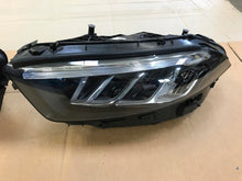 Laden Sie das Bild in den Galerie-Viewer, Frontscheinwerfer Mercedes-Benz W177 A1779062106 A1779062206 LED Ein Satz SCH9171467956ra