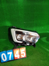 Laden Sie das Bild in den Galerie-Viewer, Frontscheinwerfer Renault Master I 260105567R Rechts Scheinwerfer Headlight SCH4654072408nn