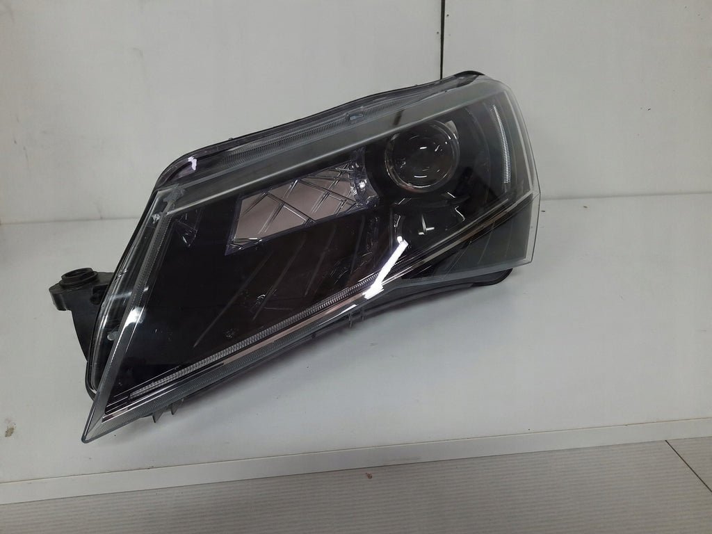 Frontscheinwerfer Skoda Superb III 3V1941017A Links Scheinwerfer Headlight