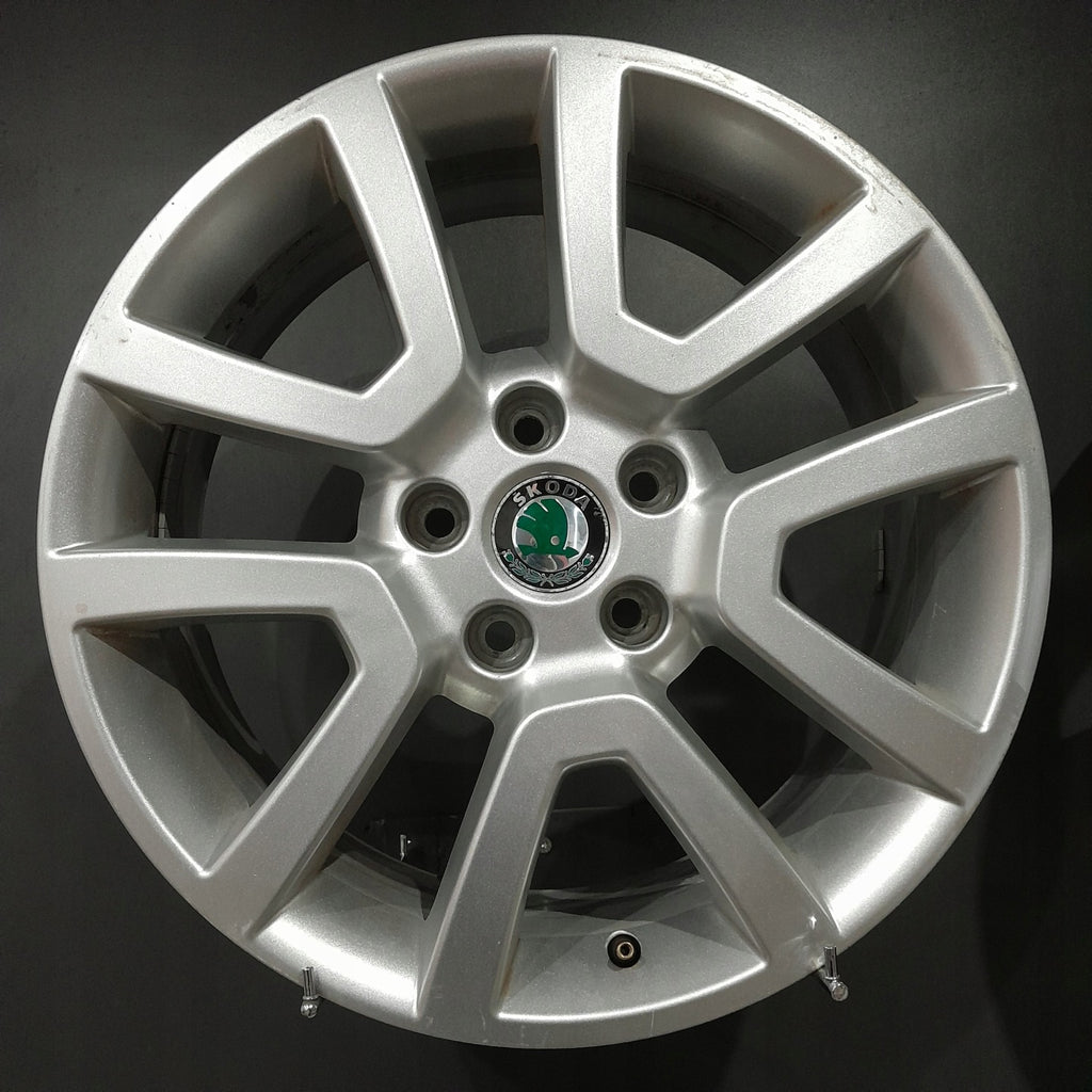 1x Alufelge 17 Zoll 7.0" 5x112 45ET Glanz Silber 5L0601025H Skoda Rim Wheel FEL7251786516of