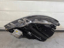 Laden Sie das Bild in den Galerie-Viewer, Frontscheinwerfer Mercedes-Benz A2468207161 Xenon Ein Stück (Rechts oder Links) SCH4178183441an