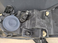 Laden Sie das Bild in den Galerie-Viewer, Frontscheinwerfer Dacia Sandero III Logan 260102586R LED Rechts Headlight SCH2610663372ic