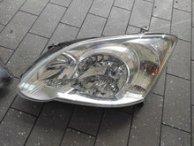Laden Sie das Bild in den Galerie-Viewer, Frontscheinwerfer Toyota 89900170 89900169 8111002381 Rechts oder Links