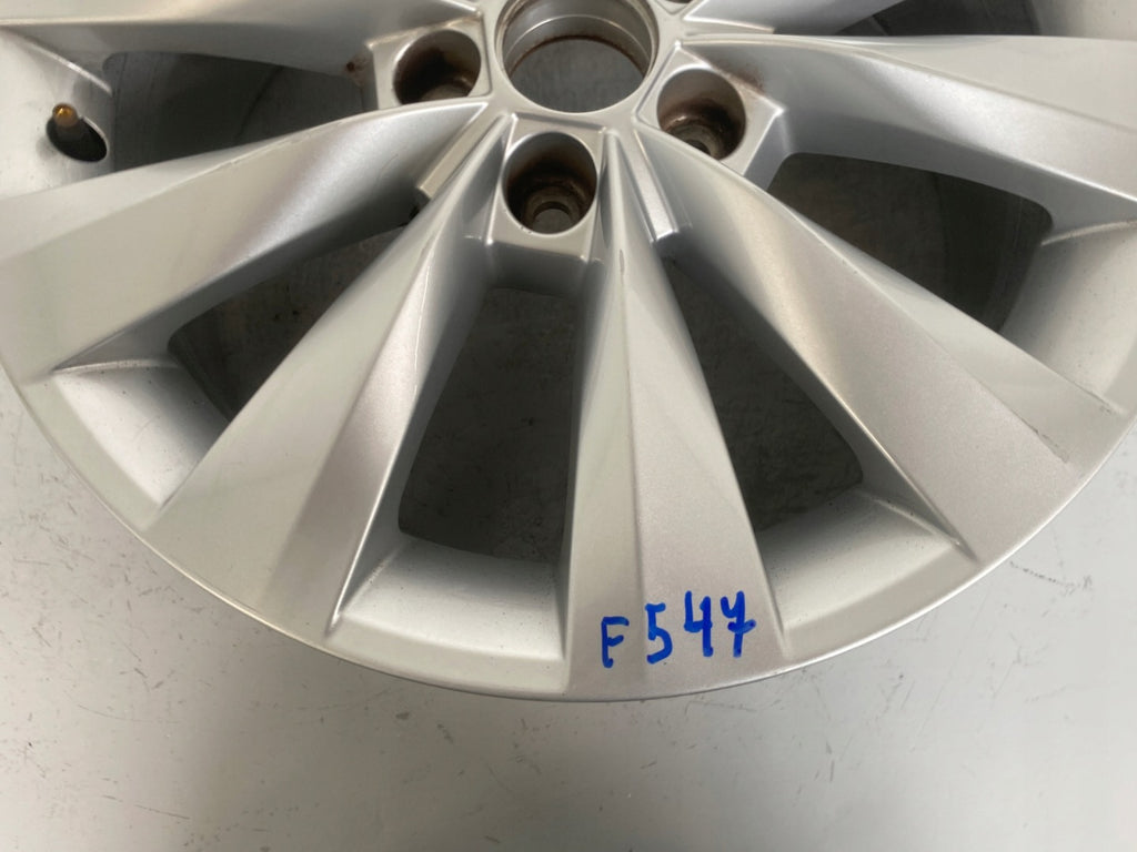 1x Alufelge 16 Zoll 6.0" 5x100 38ET Glanz Silber 658601025B Skoda Kamiq FEL4582538521fr