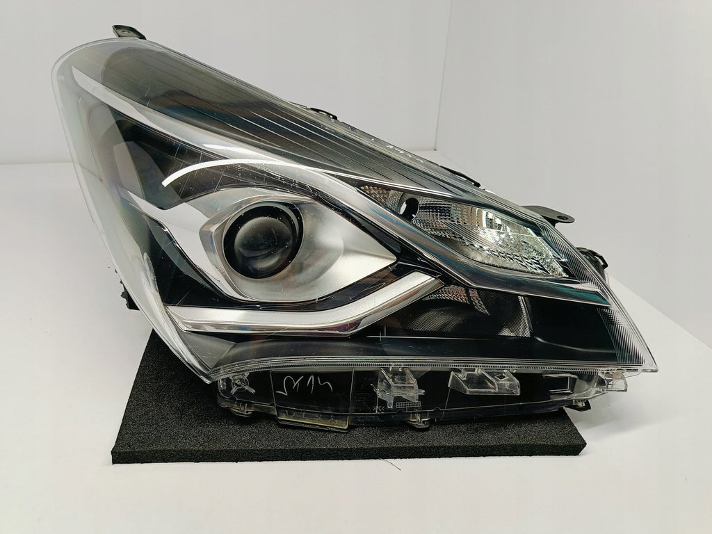 Frontscheinwerfer Toyota Yaris OD-197 OD-199 LED Rechts Scheinwerfer Headlight