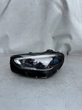 Laden Sie das Bild in den Galerie-Viewer, Frontscheinwerfer Mercedes-Benz W206 2069062903 Links Scheinwerfer Headlight SCH2593504932sa