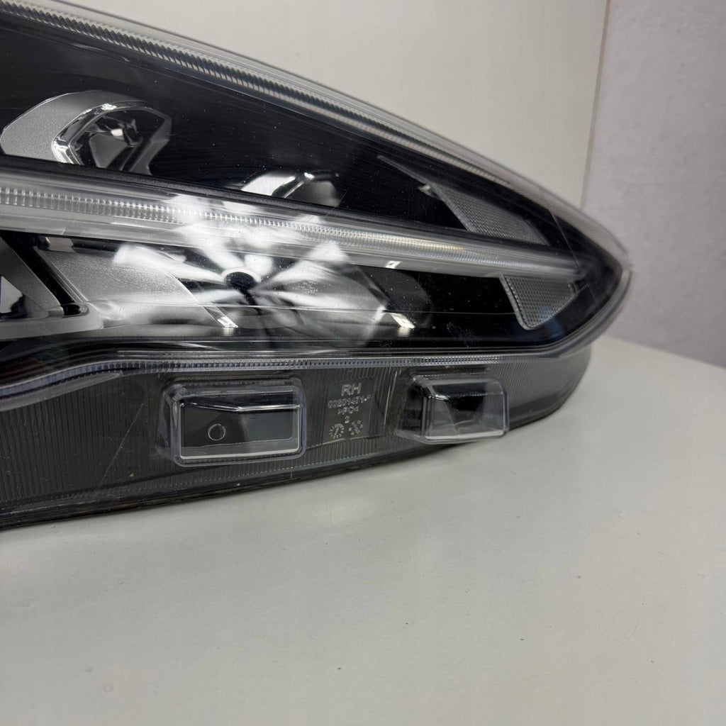 Frontscheinwerfer Ford Focus 7B13E014ED Rechts Scheinwerfer Headlight SCH3528149999xf