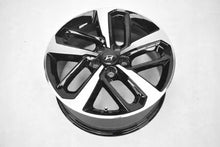 Load image into Gallery viewer, 4x Alufelge 18 Zoll 7.5&quot; 5x114.3 52ET Glanz Graphit 52910-J9300 Hyundai Kona Mg