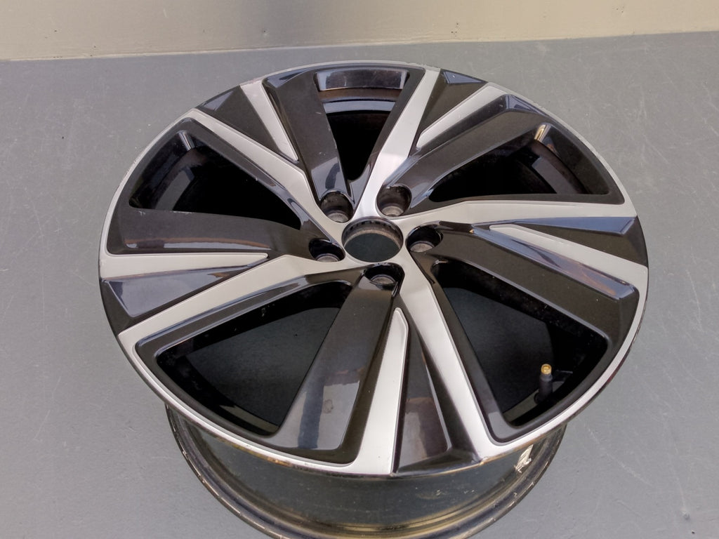 1x Alufelge 17 Zoll 5.0" 4x100 40ET Glanz Schwarz CMS1210-8 Toyota Aygo FEL1327957720td