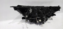 Laden Sie das Bild in den Galerie-Viewer, Frontscheinwerfer Toyota V LED Links Scheinwerfer Headlight SCH6384431570su