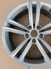 Laden Sie das Bild in den Galerie-Viewer, 1x Alufelge 18 Zoll 5G0601025DC VW Golf Vii Rim Wheel FEL4518090422qj