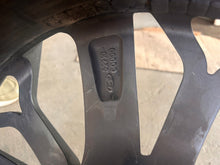 Load image into Gallery viewer, 1x Alufelge 18 Zoll 7.5" 5x114.3 53ET Matt Graphit 52910-C0000 Hyundai I FEL4728499900tu