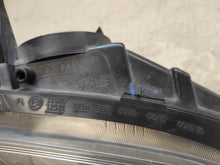 Laden Sie das Bild in den Galerie-Viewer, Frontscheinwerfer Opel Combo Rechts Scheinwerfer Headlight SCH9960677780ps