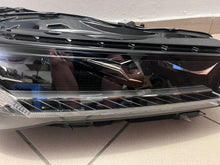 Laden Sie das Bild in den Galerie-Viewer, Frontscheinwerfer Skoda Superb 3P1941016A 3P1941016 Full LED Rechts oder Links SCH7657724363cv
