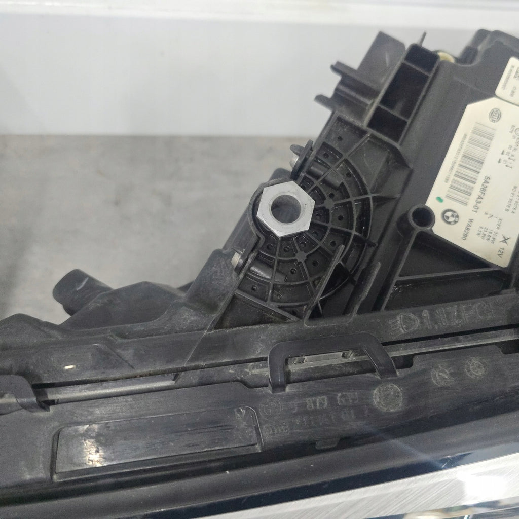 Frontscheinwerfer BMW G30 5A26FA3 5A26FA4 LED Ein Stück (Rechts oder Links) SCH8220742107zt