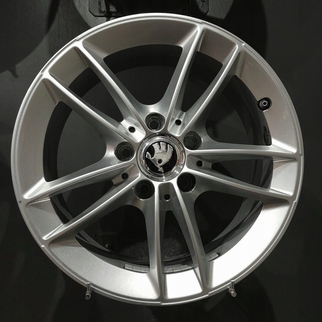 4x Alufelge 16 Zoll 6.5" 5x112 44ET Mercedes-Benz Superb III Octavia Rim Wheel FEL6192744752cg