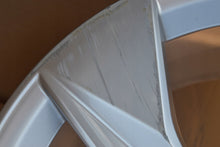 Load image into Gallery viewer, 1x Alufelge 17 Zoll 8.0" 5x112 46ET Glanz Silber 8Y0601025 Audi Rim Wheel FEL1981637681zm
