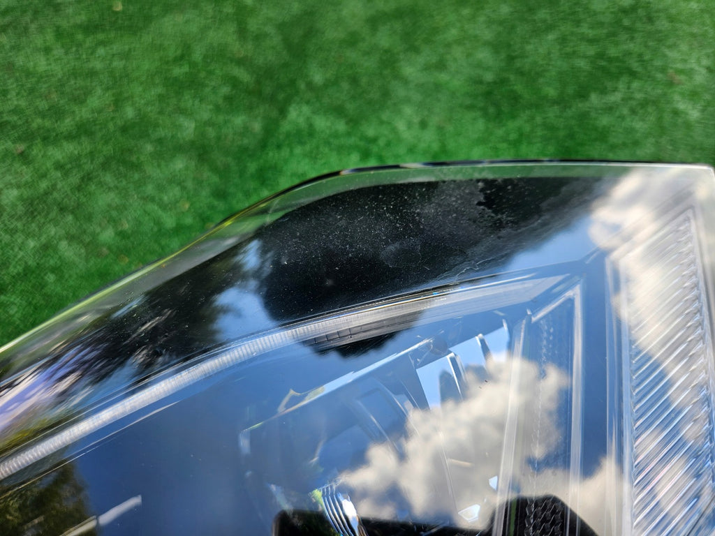 Frontscheinwerfer VW Polo 2G1941035H Halogen Links Scheinwerfer Headlight