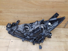 Laden Sie das Bild in den Galerie-Viewer, Frontscheinwerfer Mazda 3 Bm 8906994700 Rechts Scheinwerfer Headlight