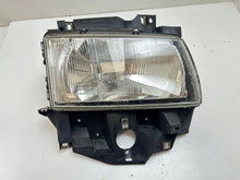 Laden Sie das Bild in den Galerie-Viewer, Frontscheinwerfer VW Transporter Caravelle 7D1941010H Rechts Headlight SCH4314270989vh