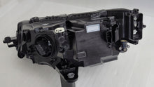 Laden Sie das Bild in den Galerie-Viewer, Frontscheinwerfer Skoda Superb III 3V1941016E Rechts Scheinwerfer Headlight