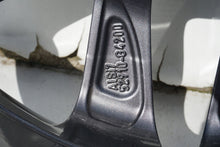 Laden Sie das Bild in den Galerie-Viewer, 1x Alufelge 16 Zoll 6.5&quot; 5x114.3 50ET Glanz Graphit 52910-G4200 Hyundai Mg