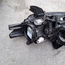 Laden Sie das Bild in den Galerie-Viewer, Frontscheinwerfer Mitsubishi Outlander III FALSE Scheinwerfer Headlight SCH5561823981es