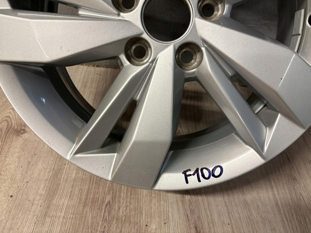 1x Alufelge 15 Zoll 5.5" 5x112 40ET Glanz Silber 2G0601025N VW Polo Rim Wheel FEL5416158759nu