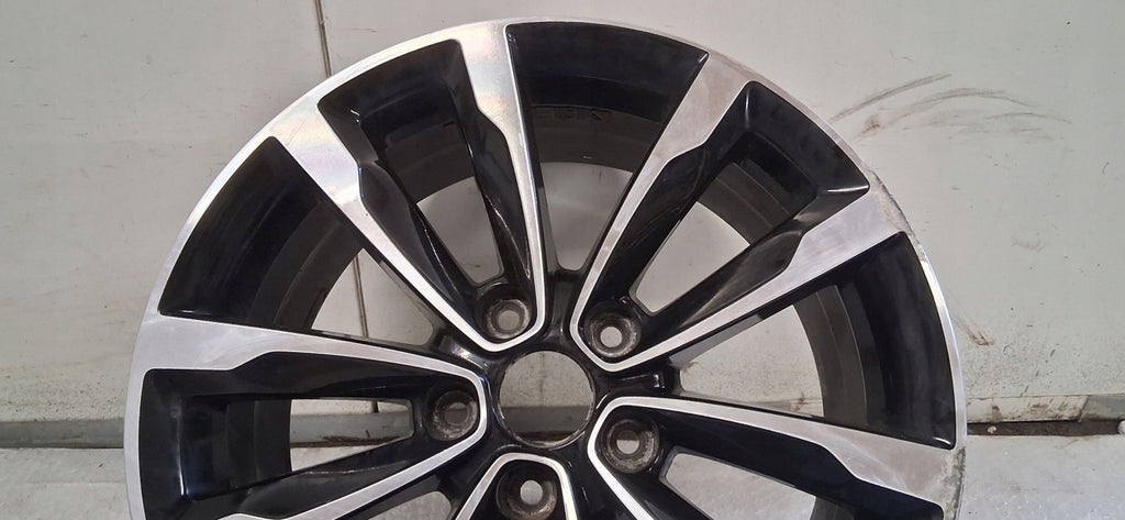 1x Alufelge 17 Zoll 7.5" 5x114.3 46ET 52910-3Z710 Hyundai I I40 Rim Wheel FEL3137445107qb