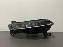 Laden Sie das Bild in den Galerie-Viewer, Frontscheinwerfer Renault Megane E-Tech 260102443R Rechts Scheinwerfer Headlight SCH6254647452cv
