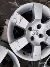 Laden Sie das Bild in den Galerie-Viewer, 4x Alufelge 16 Zoll 7.0" 4x108 29ET Glanz Silber 9685783880 Peugeot 5008 FEL2409956595lf