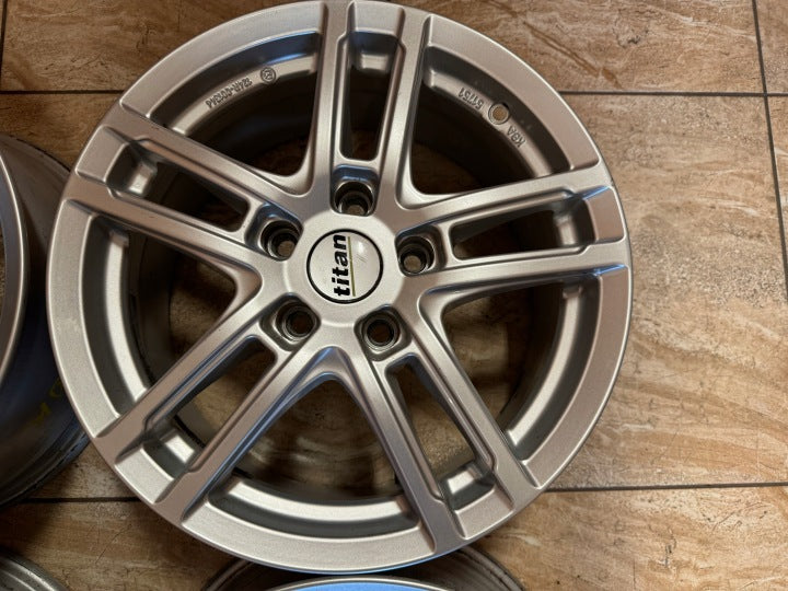 4x Alufelge 16 Zoll 7.0" 5x112 52ET Glanz Silber Audi I Rim Wheel FEL3845203919na