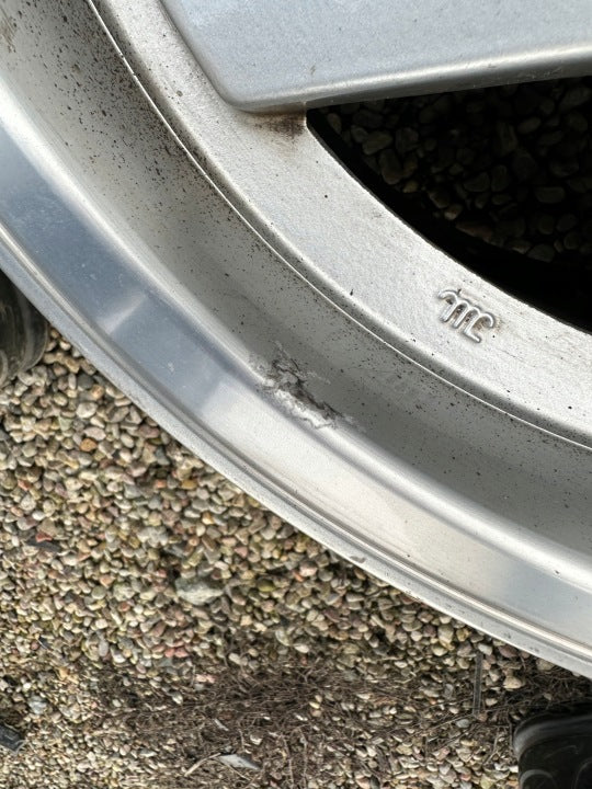 1x Alufelge 15 Zoll 7.0" 5x100 35ET Rim Wheel FEL4143571102is
